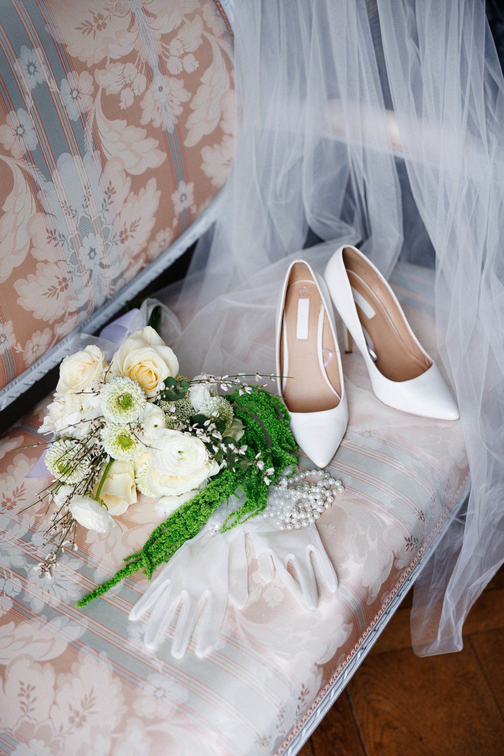 shooting attributes for a wedding photo shoot