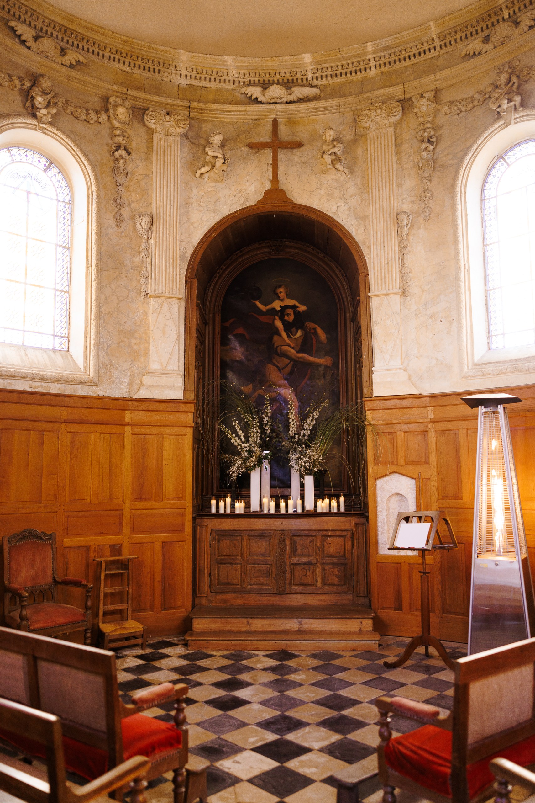 photo altar for wedding