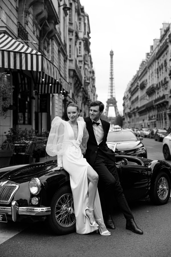 Wedding photo Eiffel Paris France 2025