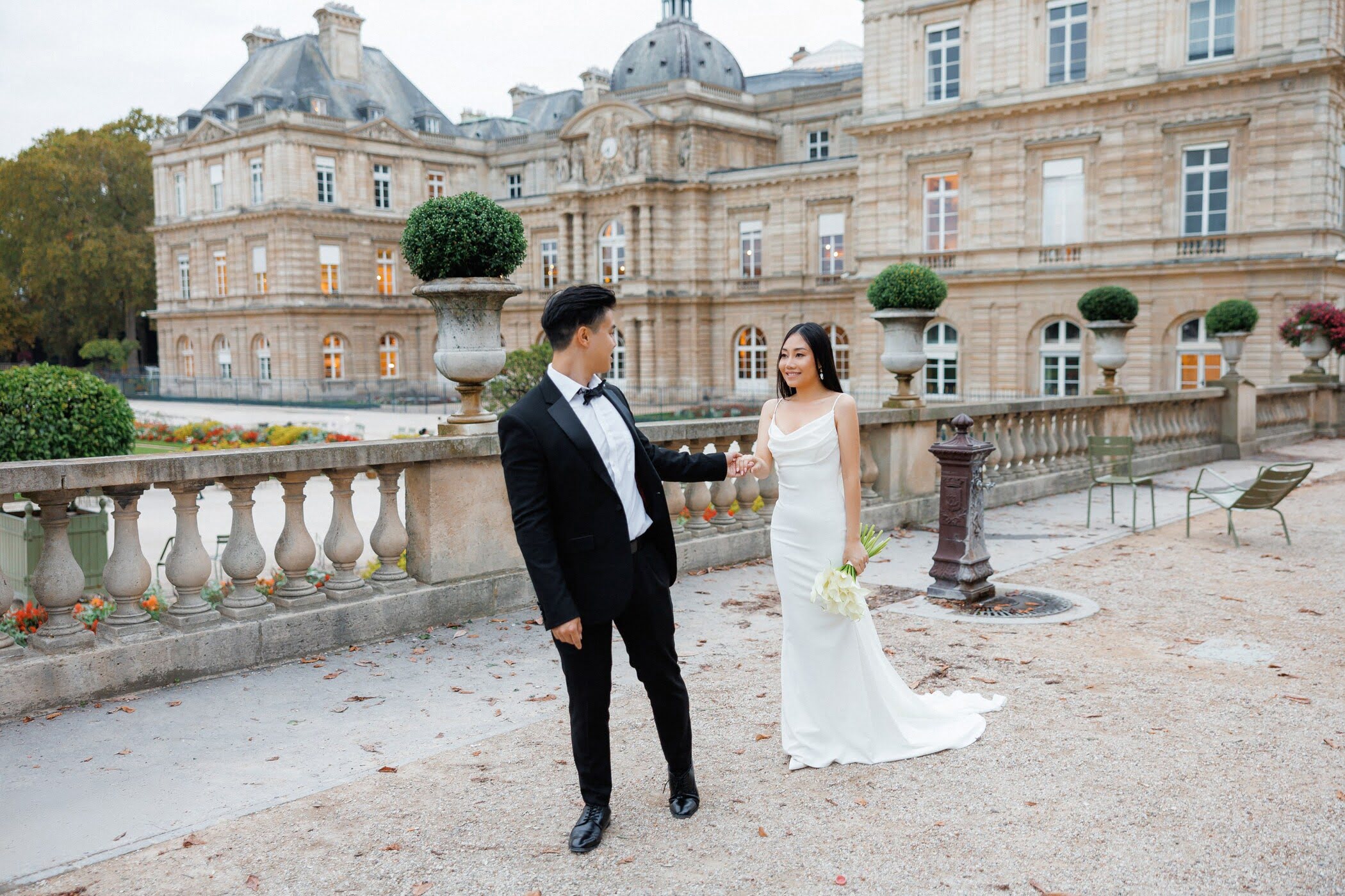 Elopement photoshoot in Paris